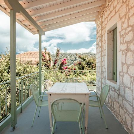 Teacher'S House Spartokhórion Екстериор снимка