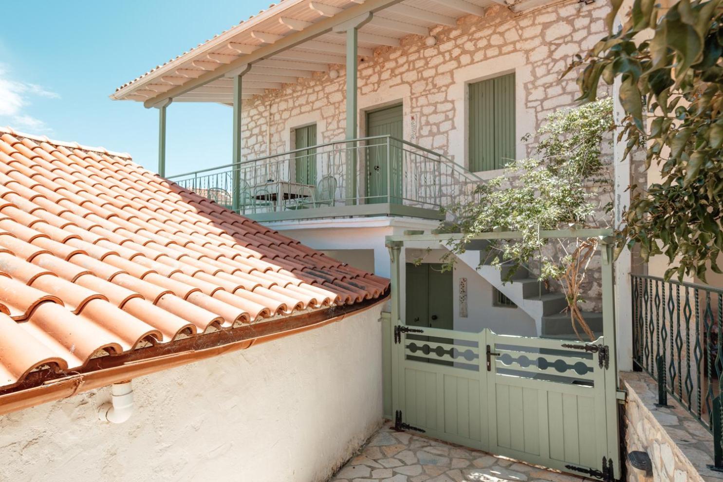 Teacher'S House Spartokhórion Екстериор снимка