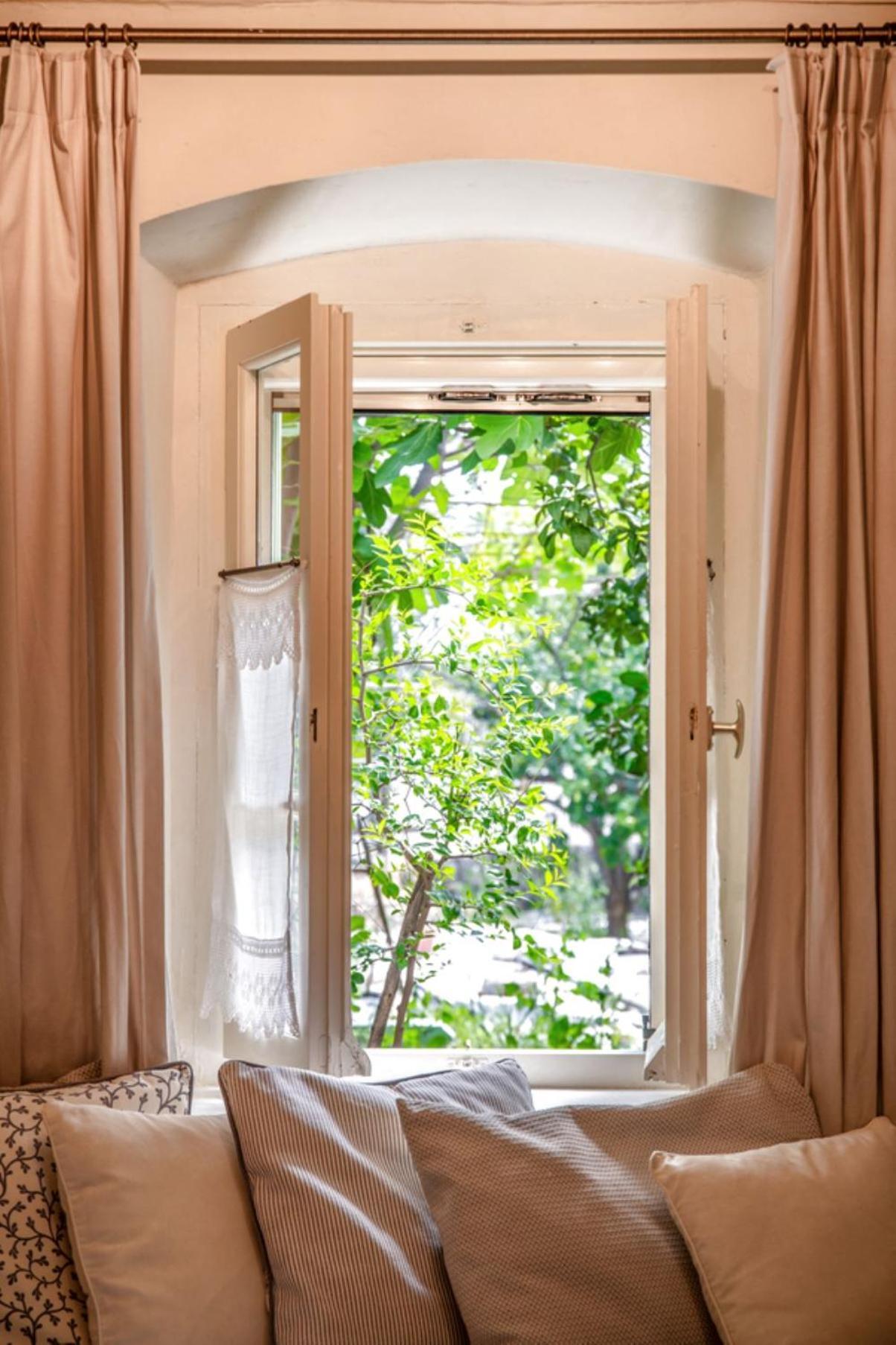 Teacher'S House Spartokhórion Екстериор снимка
