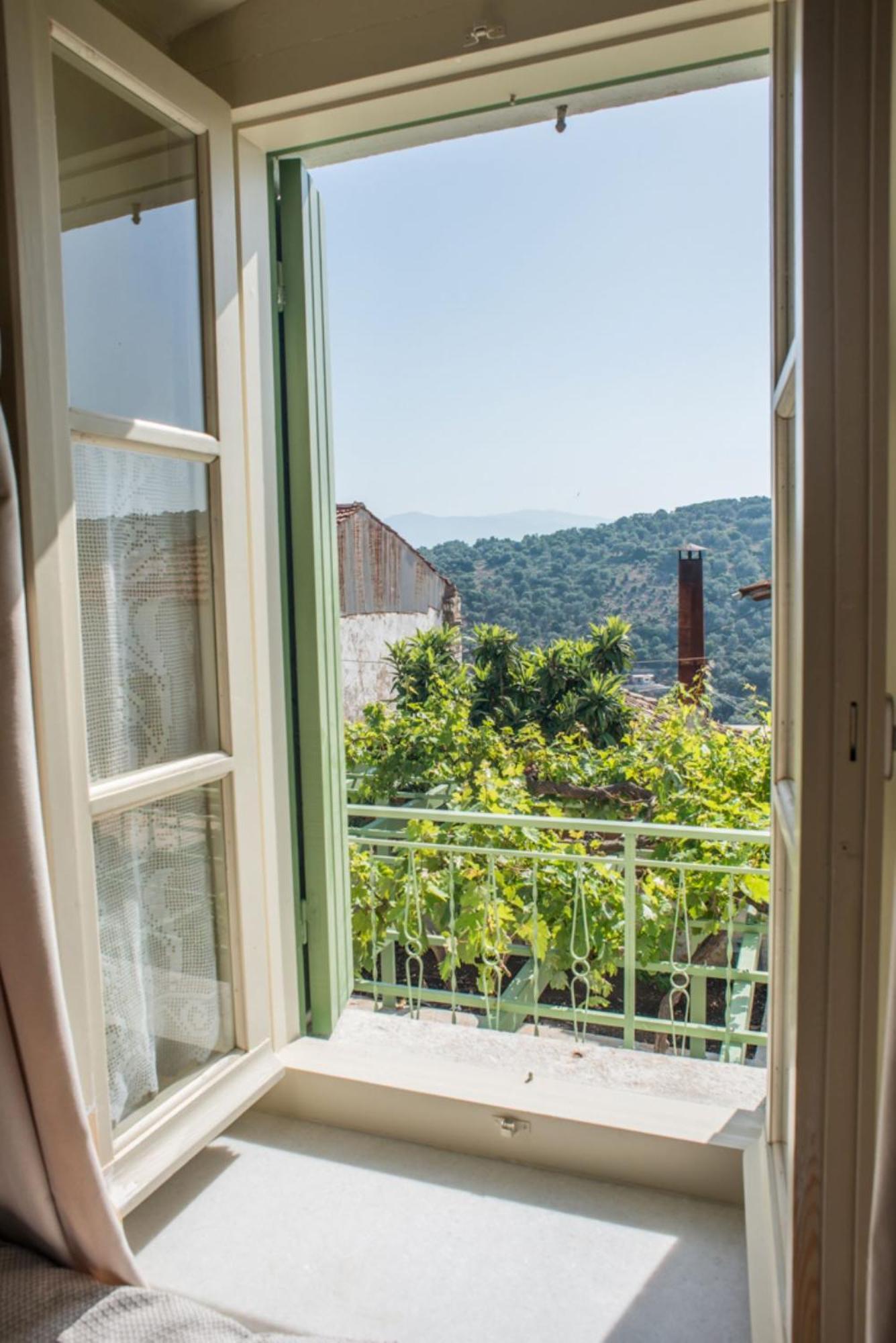 Teacher'S House Spartokhórion Екстериор снимка