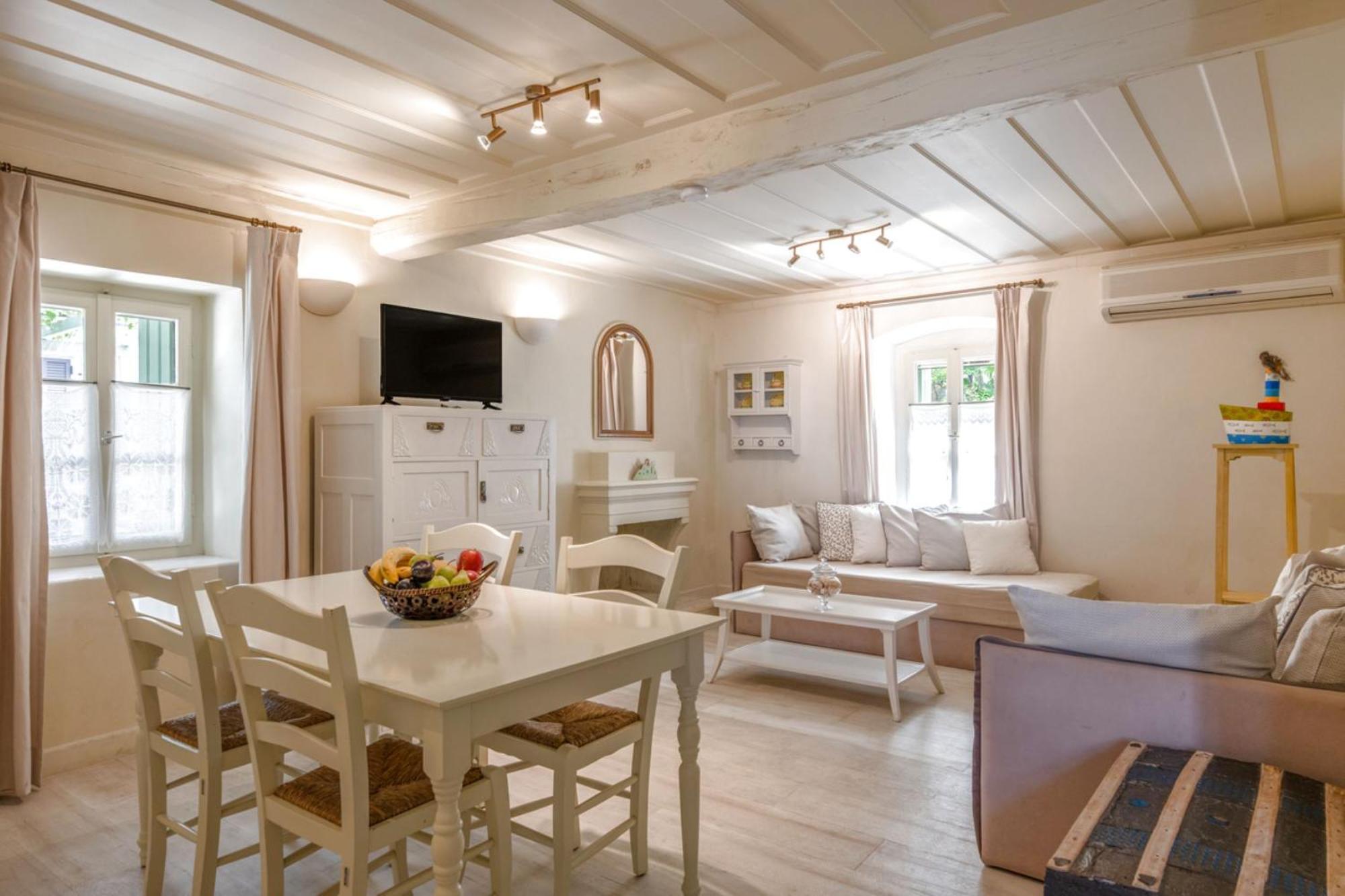 Teacher'S House Spartokhórion Екстериор снимка